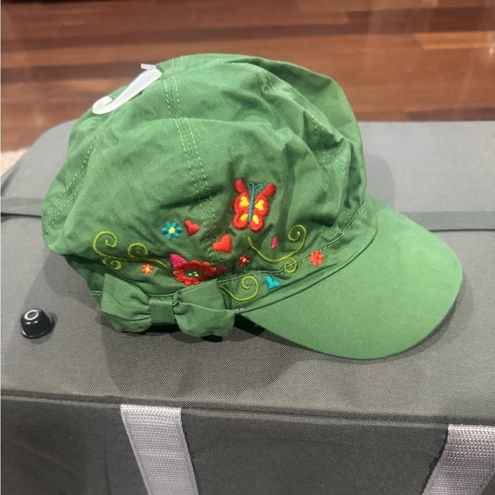 NWT the children’s place size 3-4t hat